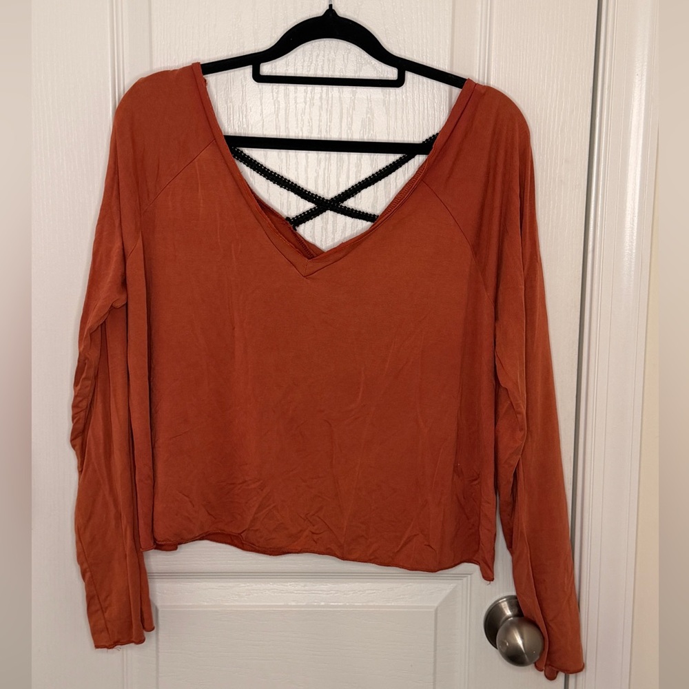 POL Rust Long Sleeve V-Neck Top size Small
